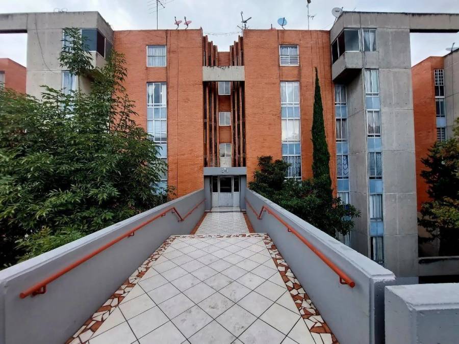 Alertan riesgo por desprendimiento de roca en unidad habitacional La Cantera, Coyoacán