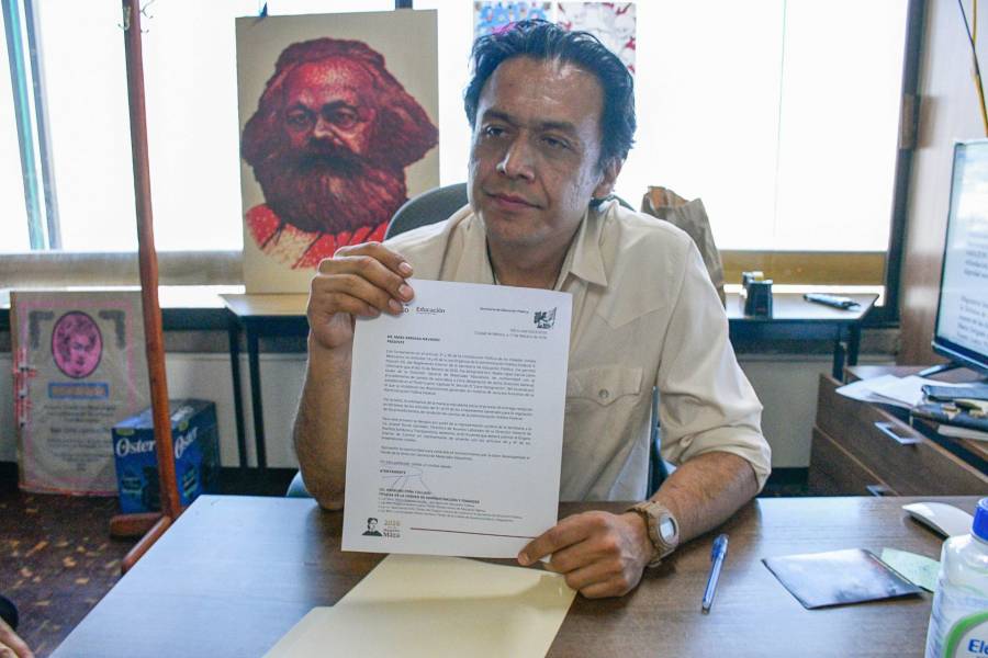 Marx Arriaga afirma que la SEP mantiene pendiente el pago de su liquidación
