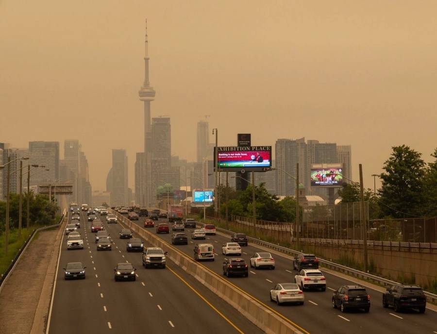 Ejército de Canadá evacúa comunidad en Ontario por incendios forestales