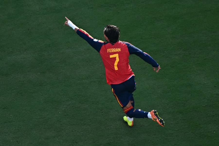 Ferran Torres adelanta a España en la final del Mundial ante Argentina 