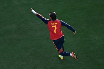 Ferran Torres adelanta a Espa&ntilde;a en la final del Mundial ante Argentina