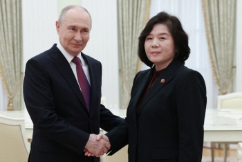 Putin se re&uacute;ne con la ministra de Relaciones Exteriores norcoreana