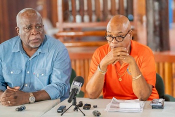 Contin&uacute;a la b&uacute;squeda de 66 personas tras naufragio de ferry en Guyana