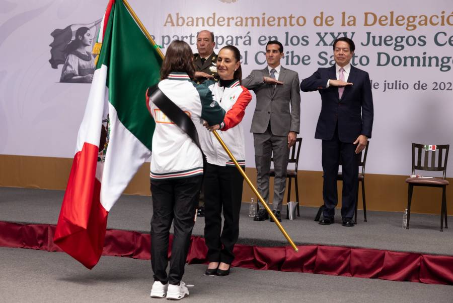 Sheinbaum abanderó delegación mexicana rumbo a Juegos Centroamericanos Santo Domingo 2026