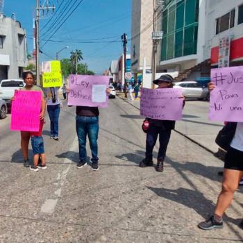 Madre de Dafne exige justicia y rechaza ofrecimiento econ&oacute;mico de academia militarizada