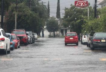 Protecci&oacute;n Civil pide extremar precauciones por lluvias, viento y oleaje en varios estados