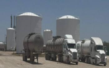 Desmantelan dos huachirrefiner&iacute;as; aseguran millones de litros
