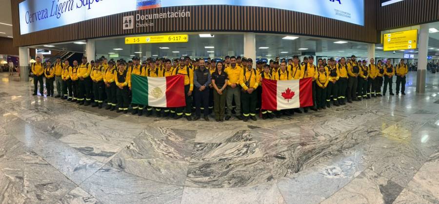 México despliega 104 combatientes y personal técnico para apoyar a Canadá en el combate de incendios forestales