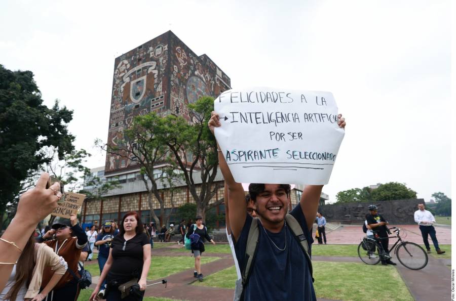 Sheinbaum pide a la UNAM definir si requiere apoyo de la FGR en investigación por fraude en examen de admisión