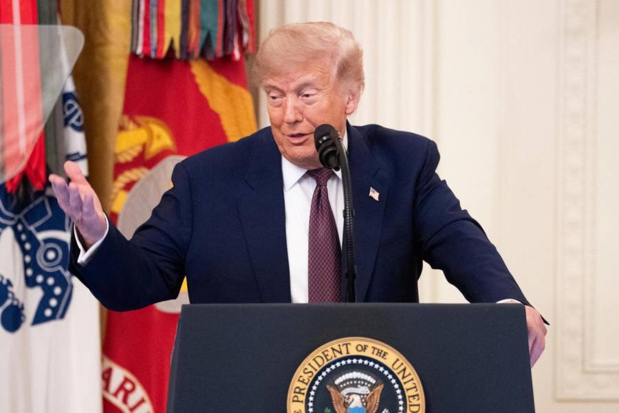 Trump minimiza importancia del T-MEC y asegura que México y Canadá dependen más del acuerdo  