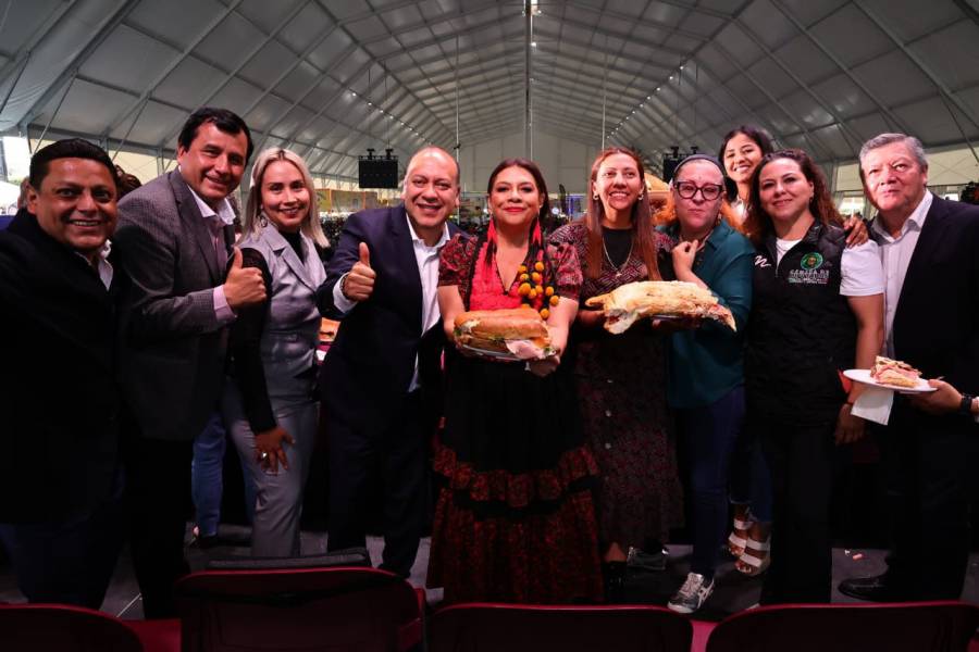 Clara Brugada inaugura el Torta Fest con récord Guinness de 100 metros  