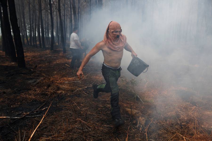 Megaincendio cerca de Burdeos sigue 