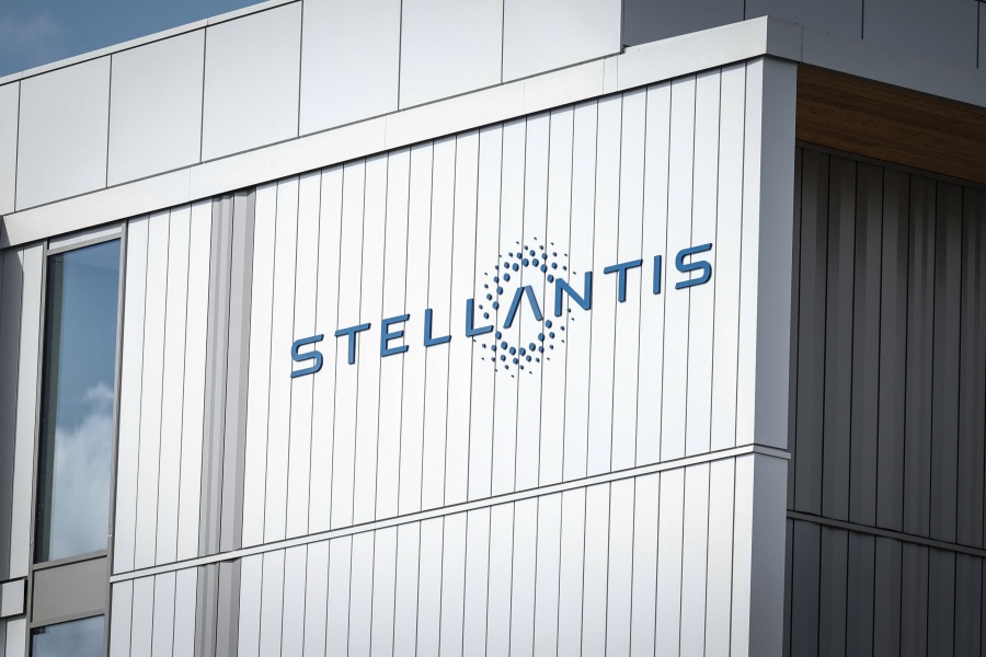 El fabricante de autos Stellantis vuelve a tener beneficios en el segundo trimestre 