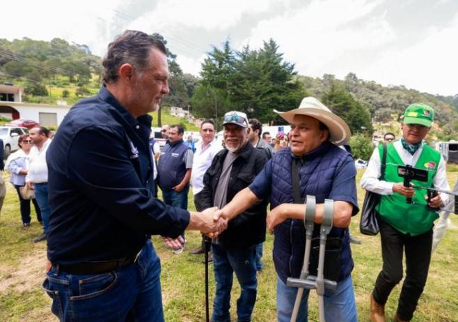 Entrega Kuri sistema de agua para 24 comunidades de la Sierra Gorda