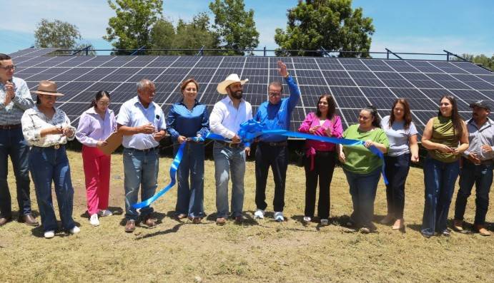 Inauguran pozo de agua potable en Coronado con energ&iacute;a solar