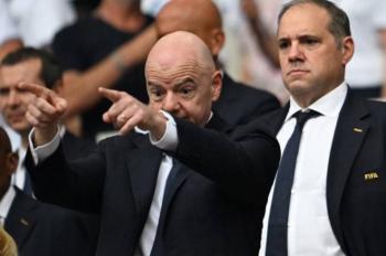 FIFA retira plan para abrir inversiones privadas en la organizaci&oacute;n del Mundial de Futbol