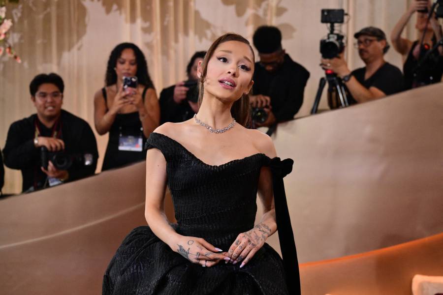 Ariana Grande genera preocupaci&oacute;n entre sus fans tras estreno de “Petal”