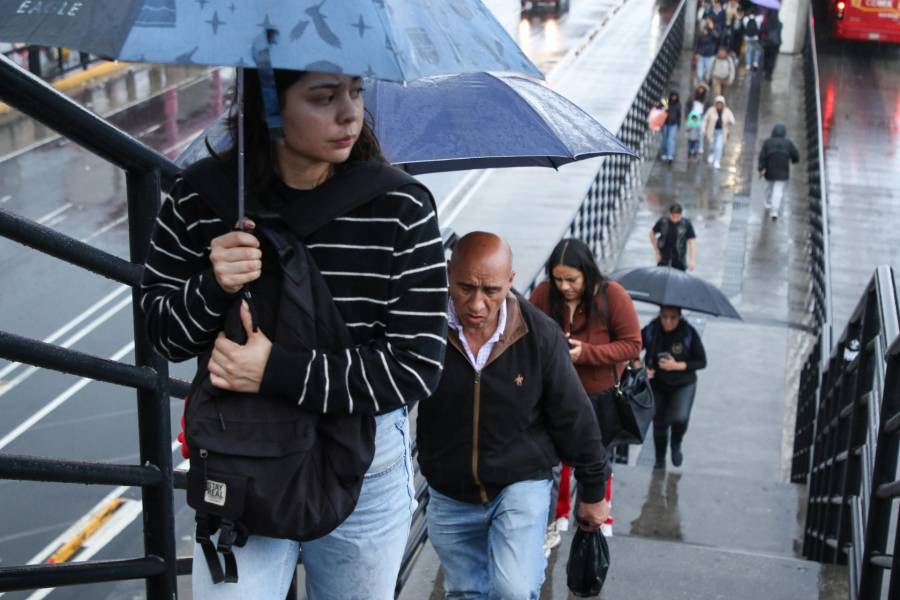 Lluvias afectan el servicio del Metrobús en las líneas 1 y 7 