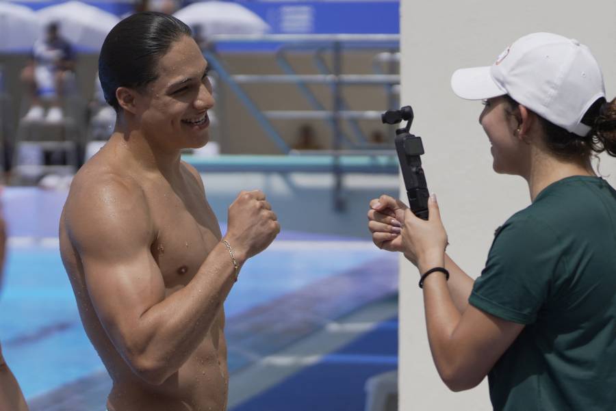 Osmar Olvera cierra su debut centroamericano con tres títulos en clavados 