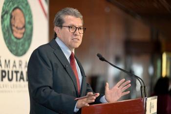 Monreal pide a diputados de Morena que busquen reelecci&oacute;n mantenerse en el cargo sin licencia