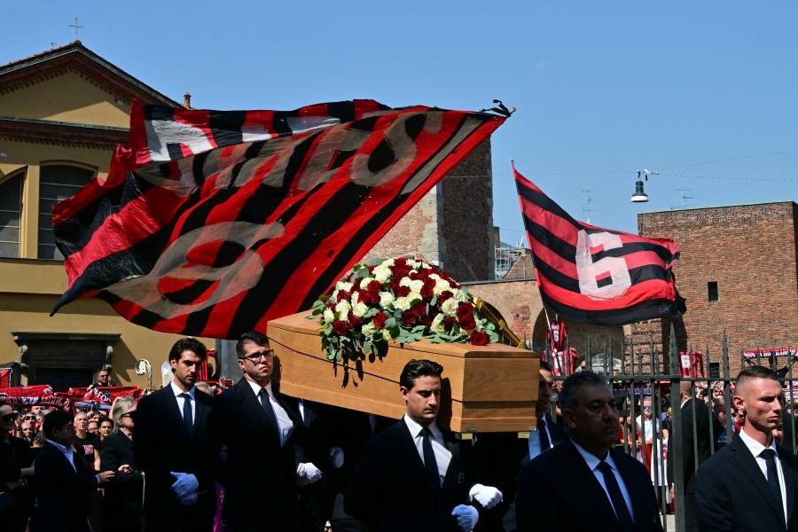 Afición y figuras del futbol italiano despiden a Franco Baresi 