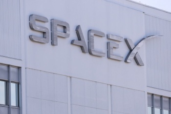 SpaceX supera previsiones de ingresos en un mercado a&uacute;n esc&eacute;ptico por inversiones en IA