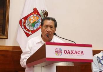 Oaxaca invertir&aacute; m&aacute;s de 6 mil mdp en obras para las ocho regiones en 120 d&iacute;as