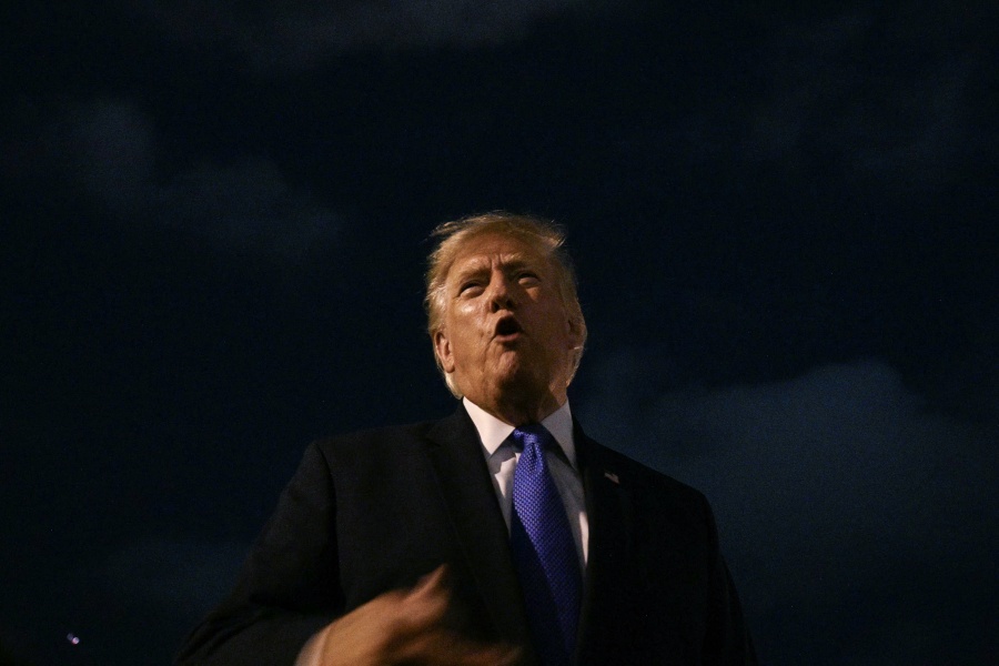 Imputan al hombre armado detenido en el campo de golf de Trump en California 