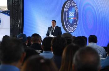 Entregan patrullas, uniformes y crean nuevas divisiones policiales en San Luis de la Paz