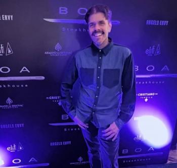 Perez Hilton recibe atenci&oacute;n hospitalaria tras incidente durante transmisi&oacute;n en TikTok