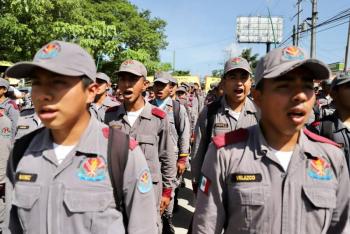 Estudios advierten efectos mixtos de la educaci&oacute;n con enfoque militarizado