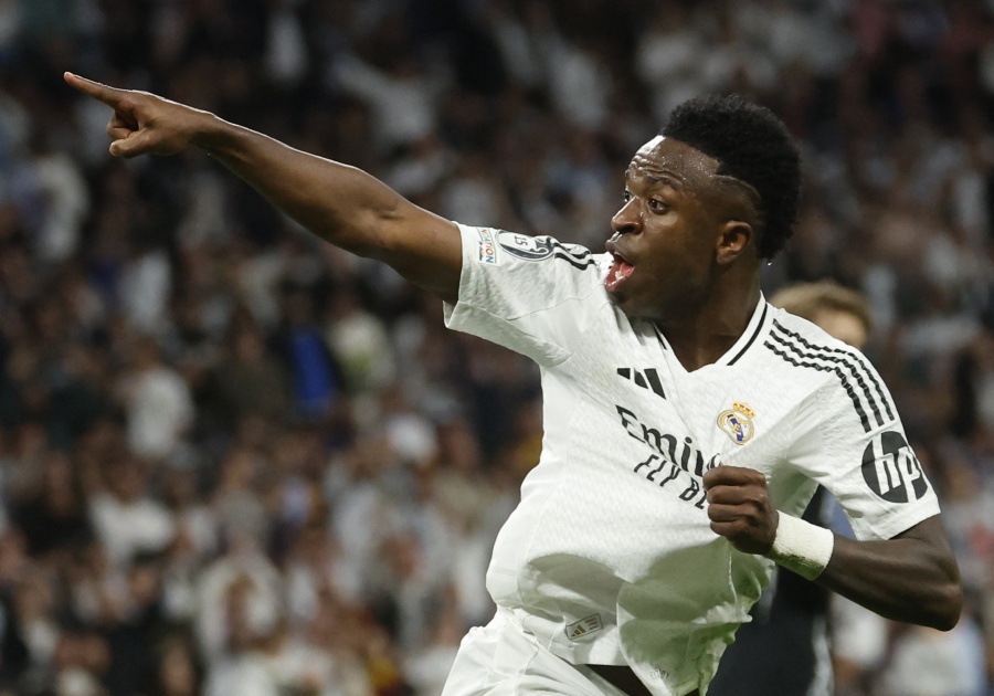 Real Madrid zanja las especulaciones y renueva a Vin&iacute;cius hasta 2032