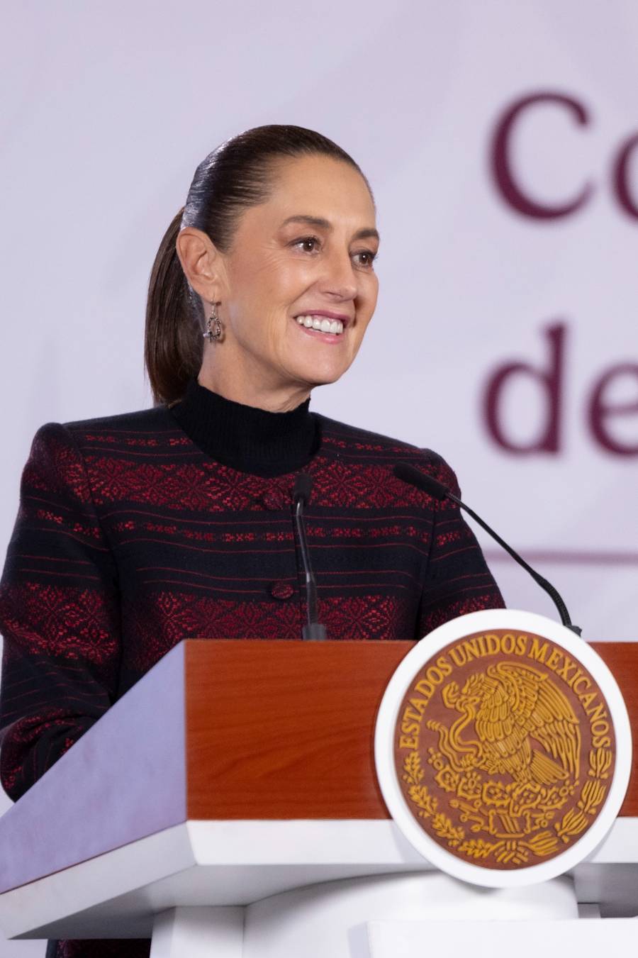Sheinbaum anuncia plan de seguridad para reanudar exportación de aguacate a EU