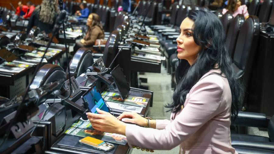 Morena plantea dar al Congreso facultades para regular la inteligencia artificial