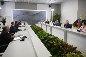 Gobierno y oposici&oacute;n sostienen primer encuentro hacia una transici&oacute;n pol&iacute;tica en Venezuela
