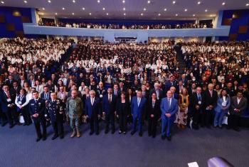 Delfina Goacutemez y Adolfo Cerqueda inauguran Congreso Internacional de Seguridad y Proximidad Social en Neza