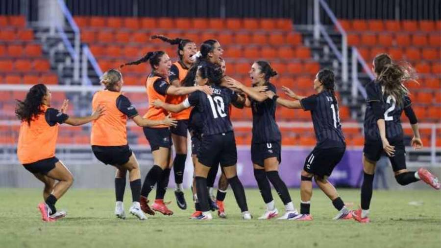 M&eacute;xico conquista el oro en futbol femenil tras vencer a Colombia en penales