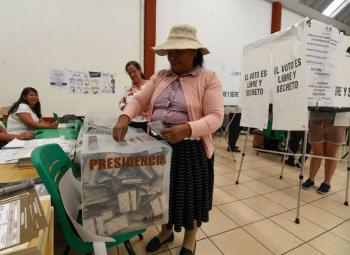 Movimiento Ciudadano plantea reducir a 25 a&ntilde;os la edad m&iacute;nima para la Presidencia