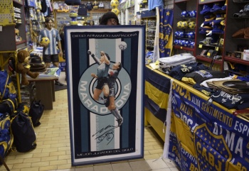 El bal&oacute;n de la Mano de Dios de Maradona se subastar&aacute; en EEUU