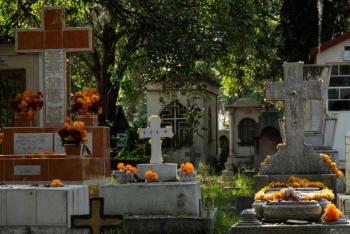 Defunciones en M&eacute;xico regresan a niveles previos a la pandemia: INEGI