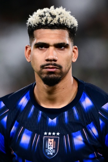 Ronald Ara&uacute;jo se acerca al Liverpool tras acuerdo con Barcelona