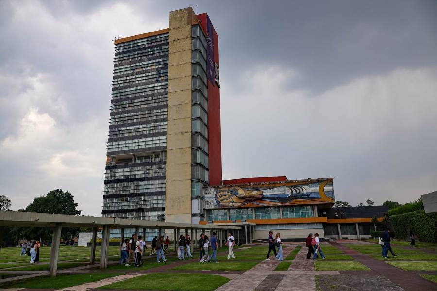 Aspirantes de la UNAM protestan por sedes asignadas para examen presencial