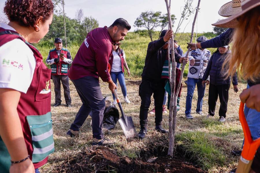 Nezahualcóyotl participa en Jornada Nacional de Reforestación con la plantación de 2 mil 500 árboles