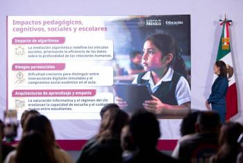 Maestros enfrentan el desaf&iacute;o de mantener la atenci&oacute;n de alumnos ante uso de celulares: SEP