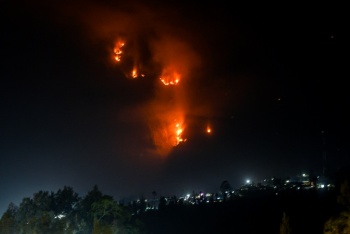 Incendio sin tregua por octavo d&iacute;a en parque nacional de Indonesia
