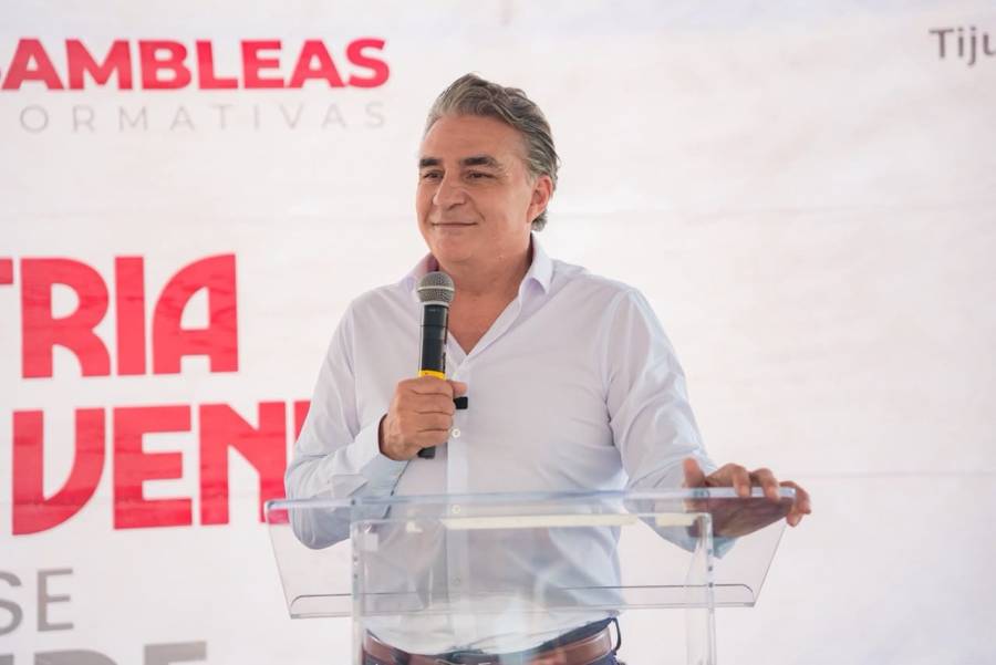 “A mí no me han quitado la visa ”, dice Alejandro Ruiz al señalarse como el más preparado para gobernar Baja California