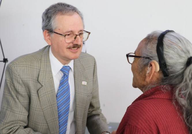 DIF Estatal y Fundación Telmex-Telcel entregan auxiliares auditivos a 110 personas