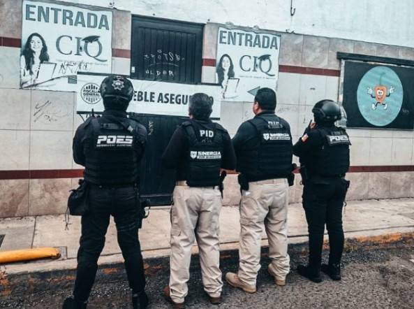 Fiscalía realiza cateo en centro educativo de Corregidora