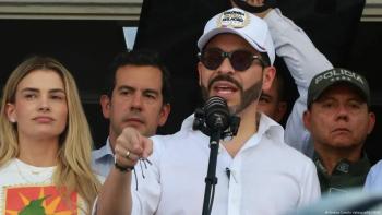 Colombia autoriza operaciones militares conjuntas con Estados Unidos contra el narcotr&aacute;fico