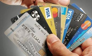 Cr&eacute;dito en tarjetas de la banca comercial crece 8.2% anual en junio